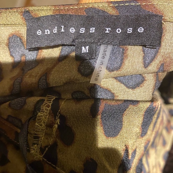 Green cheetah print silky top - Picture 4 of 4